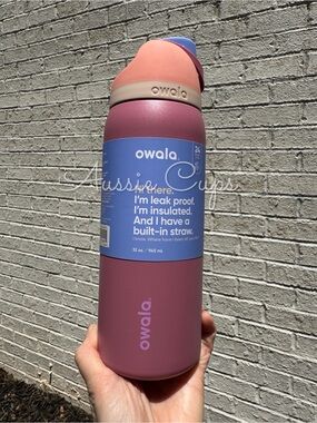 Yoga Rose 32 oz Owala Insulated Water Bottle HTF, flawed (minimal)